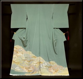 訳あり】「中国伝統工芸：蘇州刺繍」 銀彩加工 宝尽くし 正絹 色留袖