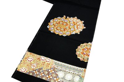 画像1: ■手縫いお仕立て付き 正倉院華文様 豪華絢爛 金駒刺繍 黒留袖■