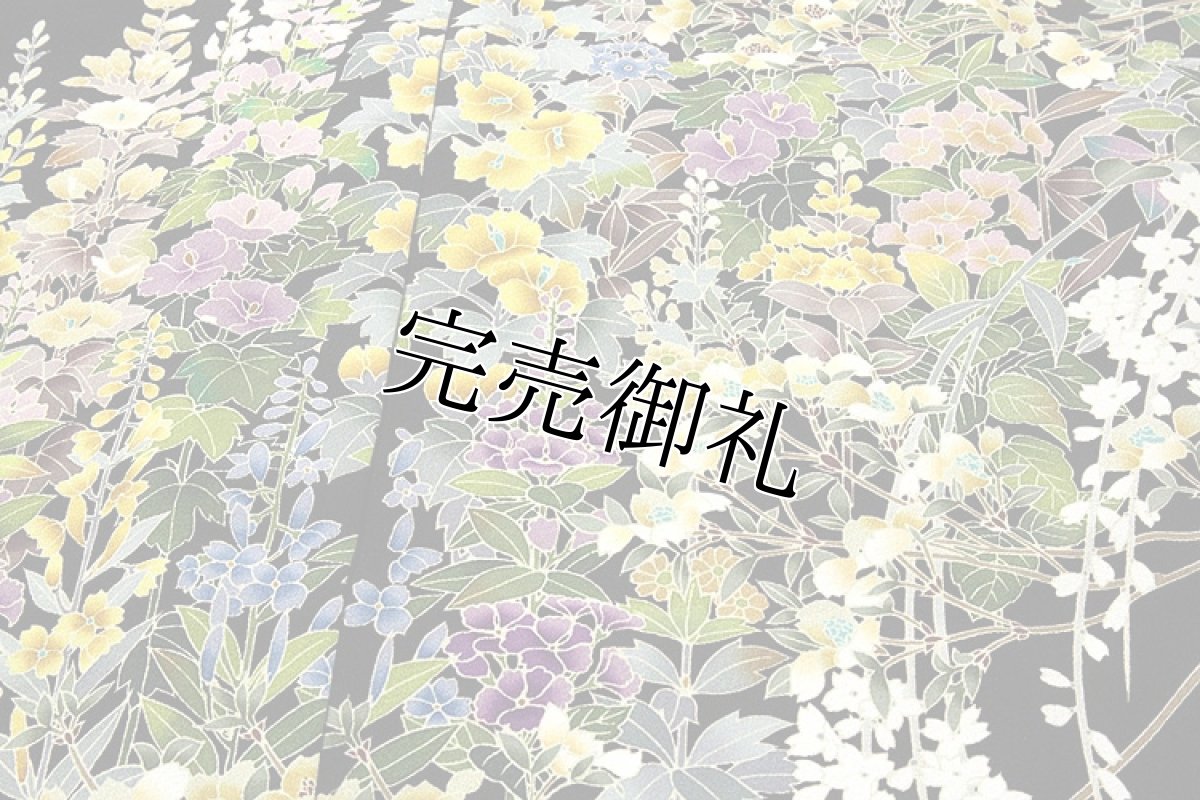 画像5: ■黒地に花模様 気品溢れる 日本の絹 浜ちりめん 訪問着■ (5)