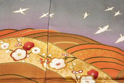 画像2: (訳ありアウトレット品)■「Hiromichi Nakano-ヒロミチナカノ」 金彩加工 金駒刺繍 煌びやかな 振袖■