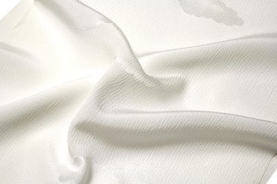 画像2: ■「礼装用 白地」 丹後ちりめん 水撚八丁撚糸使用 フォーマルに最適 ホワイトガード 留袖 反物 正絹 長襦袢■