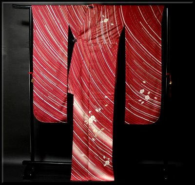 画像1: ■「仕立て上がり-正絹」 椿模様 ワインレッド 豪華 振袖■