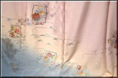 画像2: ■スワトウ刺繍 縫い取り宝文様 薄ピンク地 訪問着■
