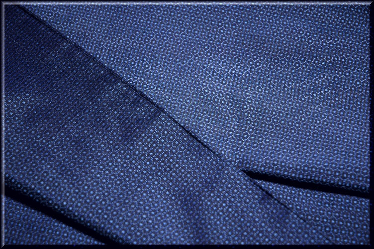 ■男物 大島紬 亀甲柄 光沢感のある濃紺色 着物羽織 疋物 アンサンブル■
