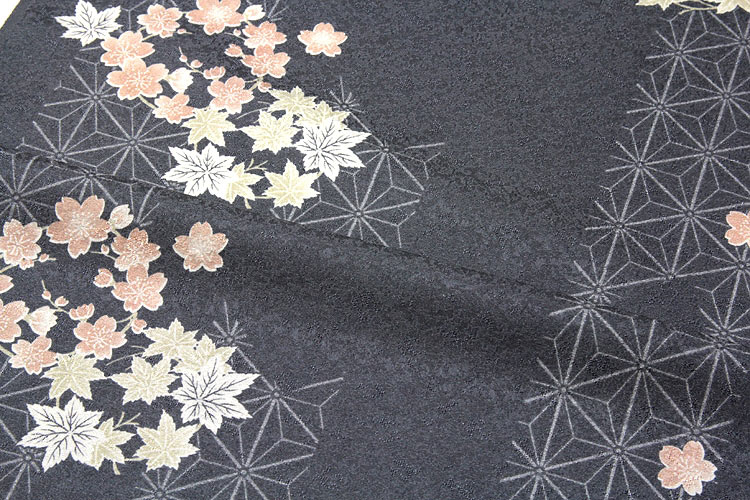 麻の葉文様に花輪柄 日本の絹 丹後ちりめん生地使用 正絹 小紋