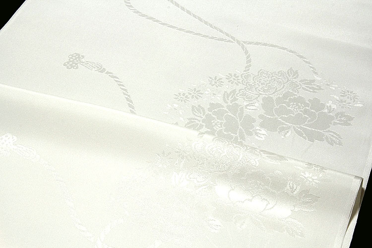 白さが長持ちするシルクロード加工」 花柄 美しい絹の光沢 留袖に最適
