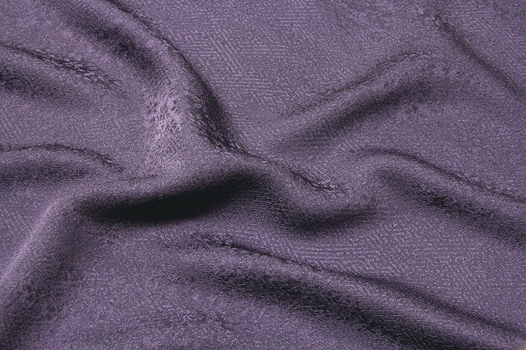 ■「日本の絹：丹後ちりめん生地使用」 深紫色系 地紋 堅牢染 正絹 色無地■