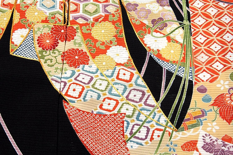 Y1116 ⭐︎ 色留袖 金駒刺繍 鶴 松 川文様 正絹 五ツ紋あり 柳煤竹色-