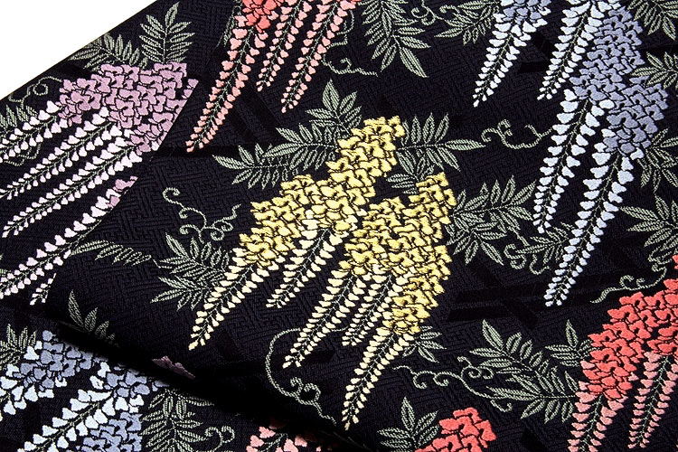 京都西陣織：タケジ織物謹製」 色鮮やかで見事な 藤花文様 黒色 正絹 